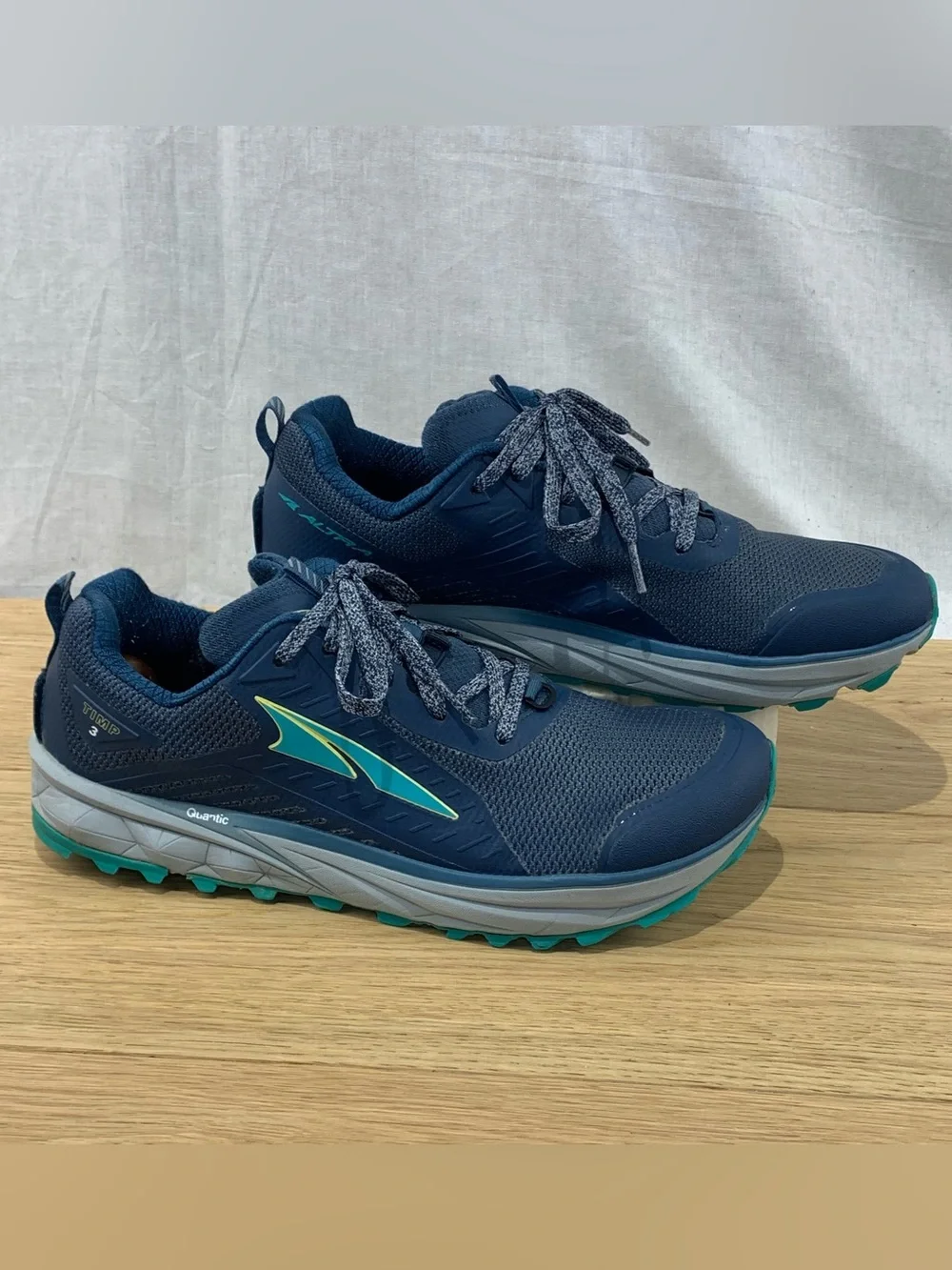 Altra Timp 3 Women’s Trail Running Shoes Size 10.5 Blue Teal Athletic Sneakers